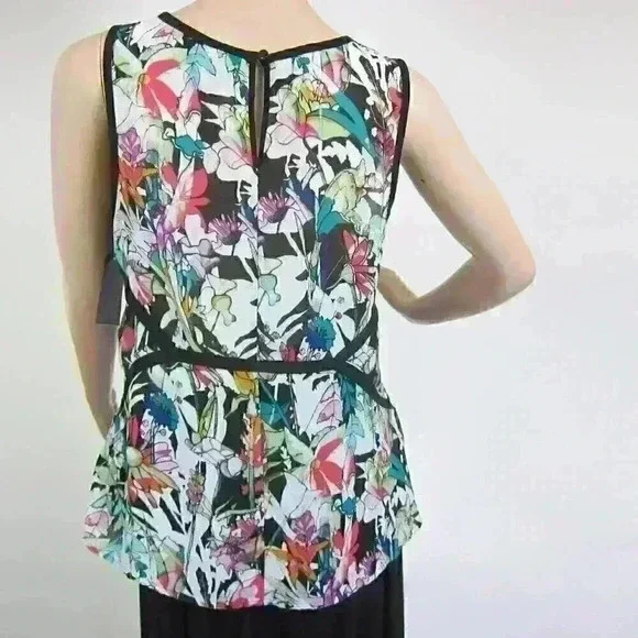Sleeveless Top Medium Blouse Black Lace Neck & Multicolor Floral Print Flowy NEW - Picture 7 of 16